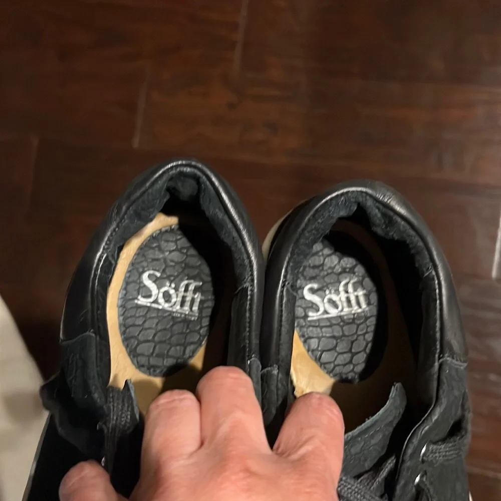 Sofft women Black Textured Sneakers - Picture 8 of 16